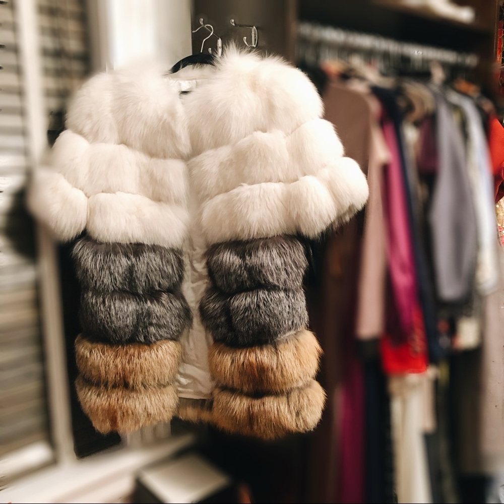 Beautiful Fox fur 3/4 sleeve coat tricolor